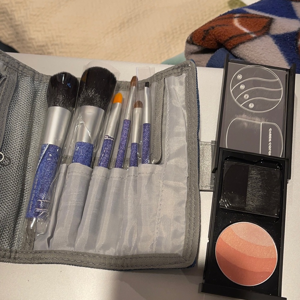 New Cyber Colors Brush set + Graduation Glow Blush